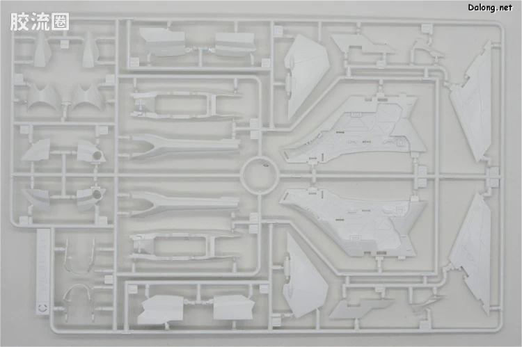 万代超时空要塞系列拼装模型 1比72 VF-31F 齐格菲里德(梅萨·伊雷菲尔特机） - 图片